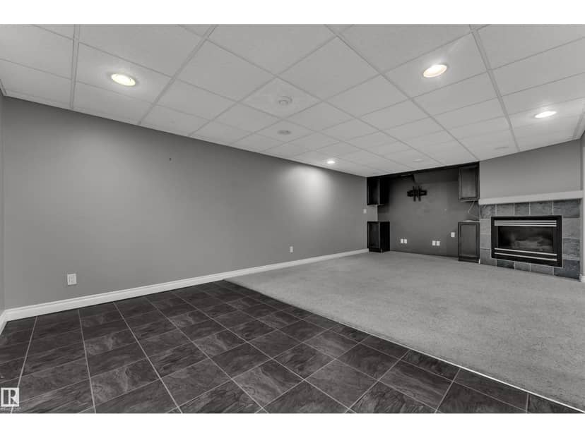 8803 68A ST NW — photo 33 of 40