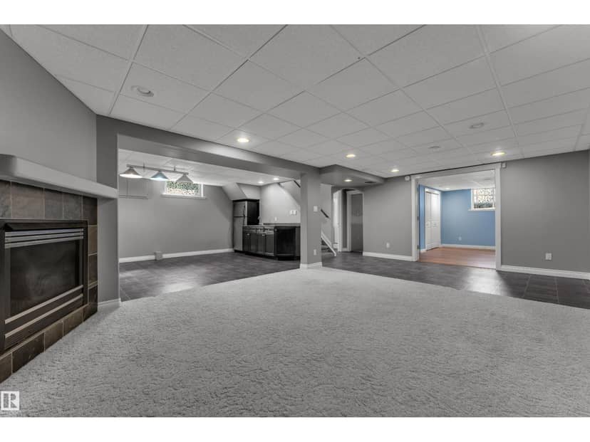 8803 68A ST NW — photo 35 of 40