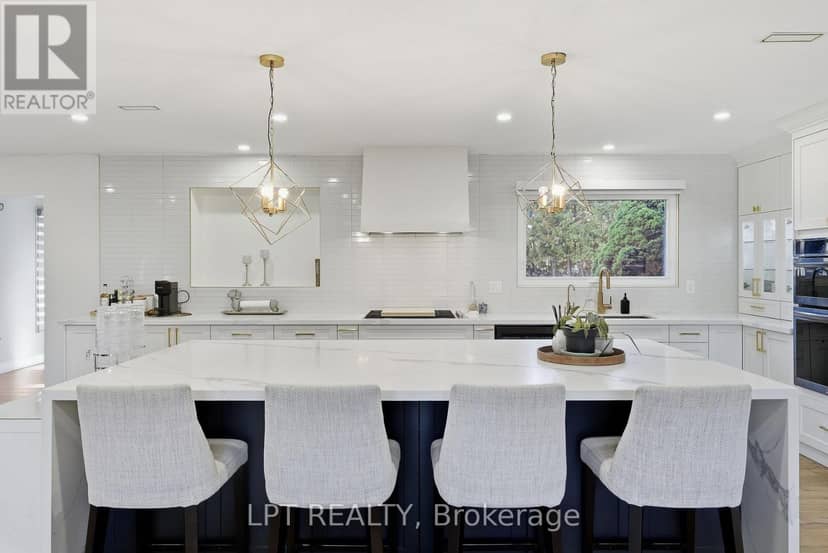 9 Noblewood Drive, King, photo 7