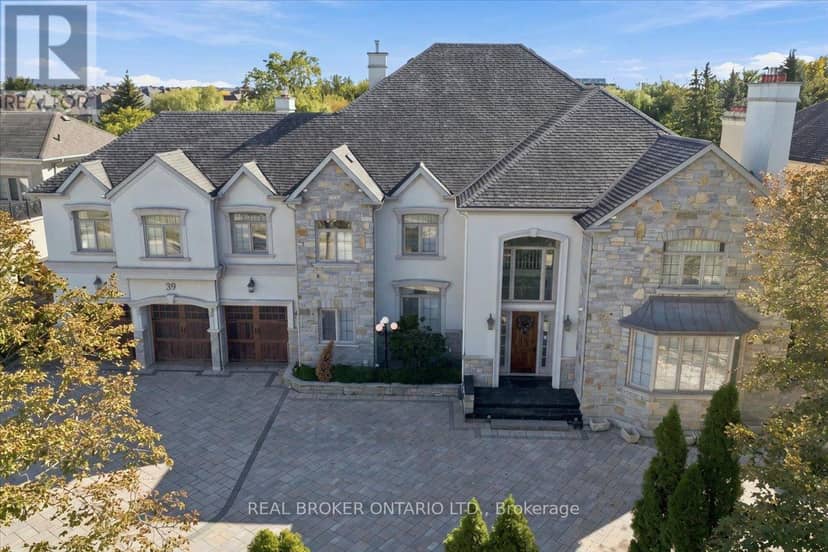39 Dewbourne Avenue, Richmond Hill
