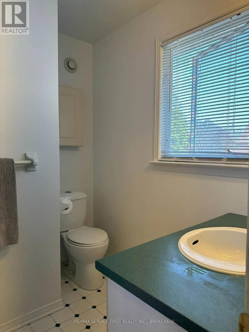 1019 Springfield Drive — photo 26 of 38