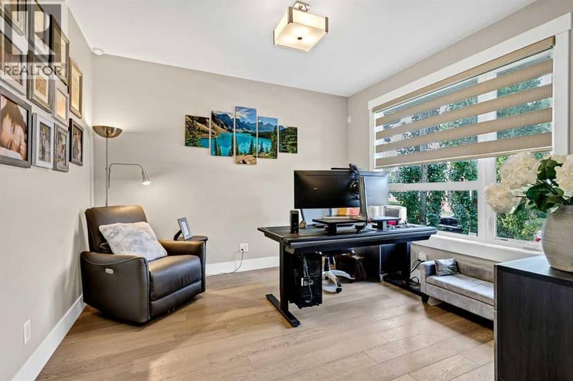 2830 42 Street SW, Calgary, photo 2