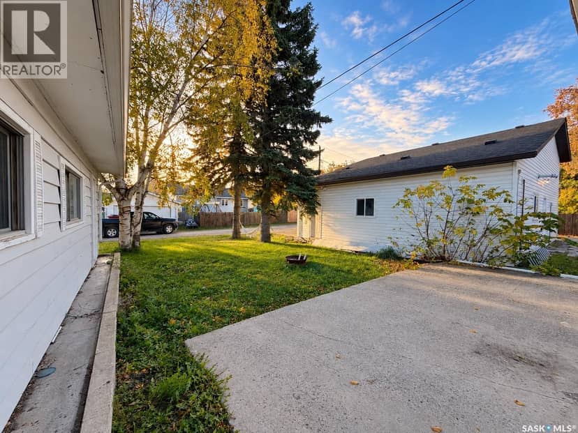 811 McNaughton STREET, Moosomin, photo 2