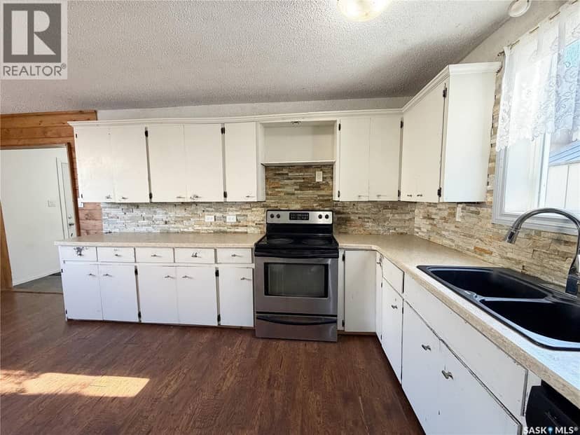 811 McNaughton STREET — photo 12 of 35