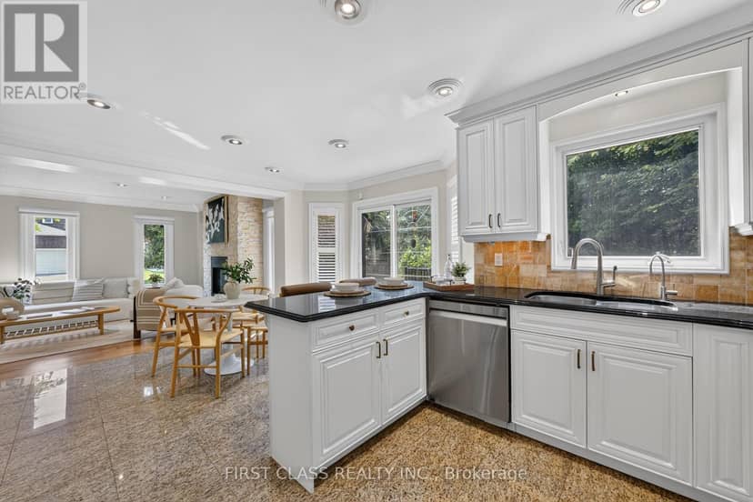 19 Tomlinson Circle — photo 13 of 40