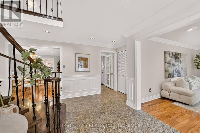 19 Tomlinson Circle, Markham, photo 3