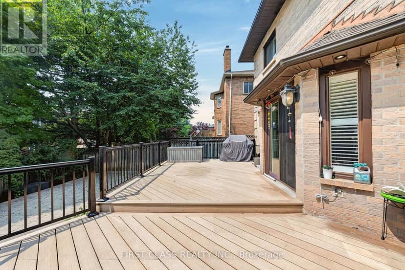 19 Tomlinson Circle — photo 37 of 40