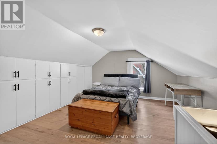 118 East Street E — photo 18 of 27