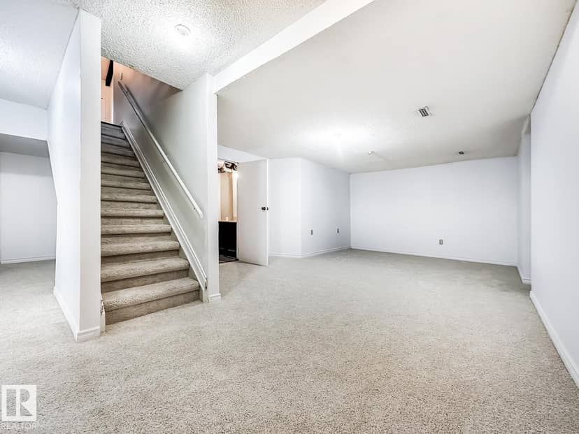 8504 173 ST NW — photo 34 of 40