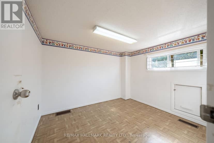 125 - 275 Broadview Avenue — photo 21 of 34
