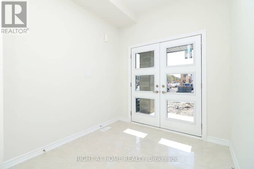 1052 Periwinkle Crescent — photo 4 of 28