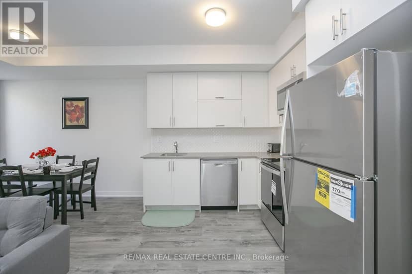 4 - 3556 Colonial Drive — photo 12 of 40