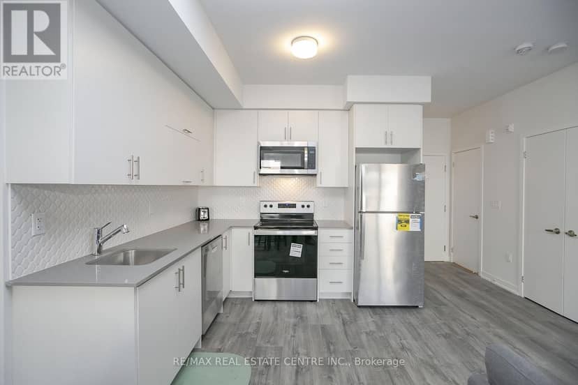 4 - 3556 Colonial Drive — photo 14 of 40
