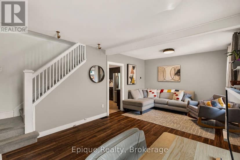 93 Graham Avenue S — photo 12 of 40