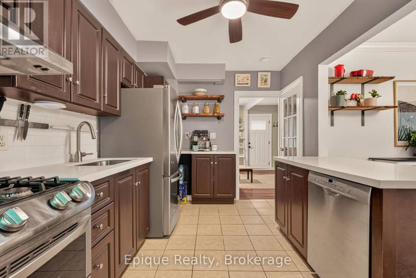 93 Graham Avenue S — photo 16 of 40