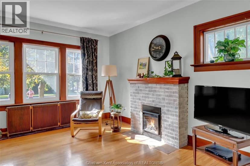 203 Talbot STREET East — photo 12 of 40