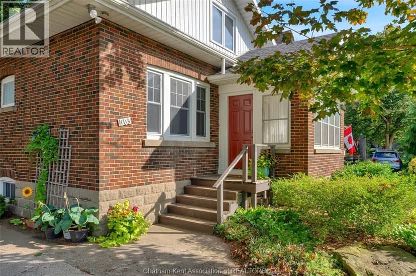 203 Talbot STREET East — photo 4 of 40