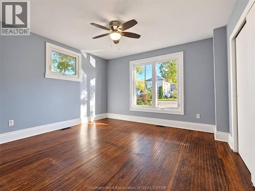 208 Lacroix STREET — photo 12 of 33