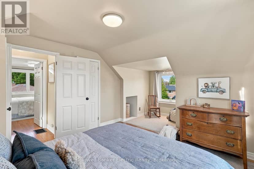 13 Coverdale Avenue — photo 22 of 40