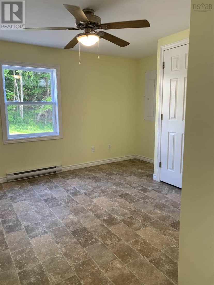 189 Hilltop Drive — photo 16 of 24