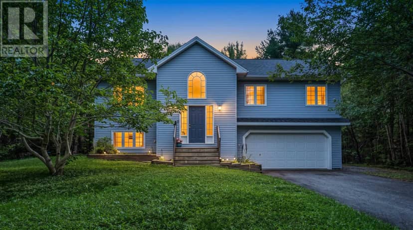 15 Burlington Lane — photo 1 of 40