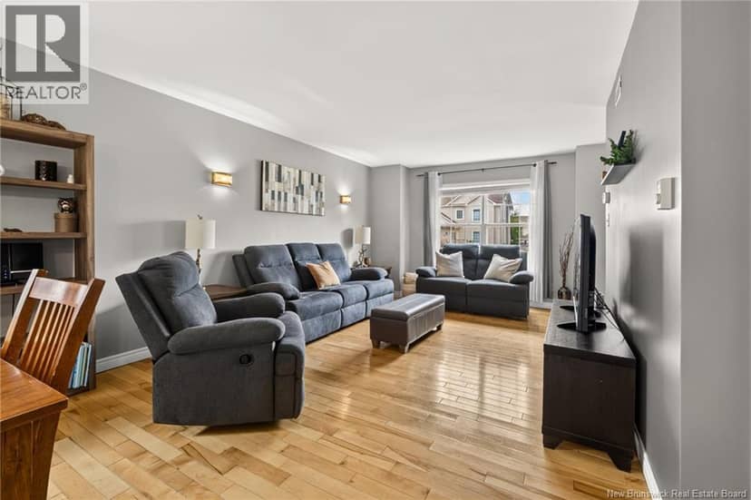 101 Merlot Crescent — photo 10 of 40