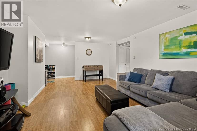 101 Merlot Crescent — photo 32 of 40