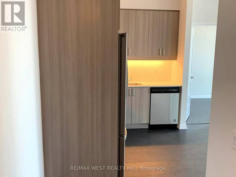 3610 - 7895 Jane Street — photo 5 of 30