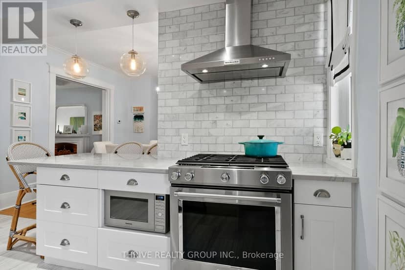 943 Waterloo Street — photo 22 of 40