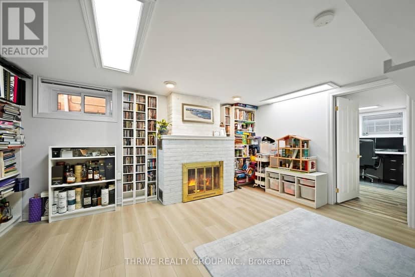943 Waterloo Street — photo 39 of 40