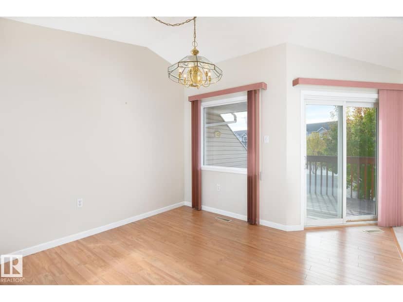 #27 13217 155 AV NW — photo 13 of 40