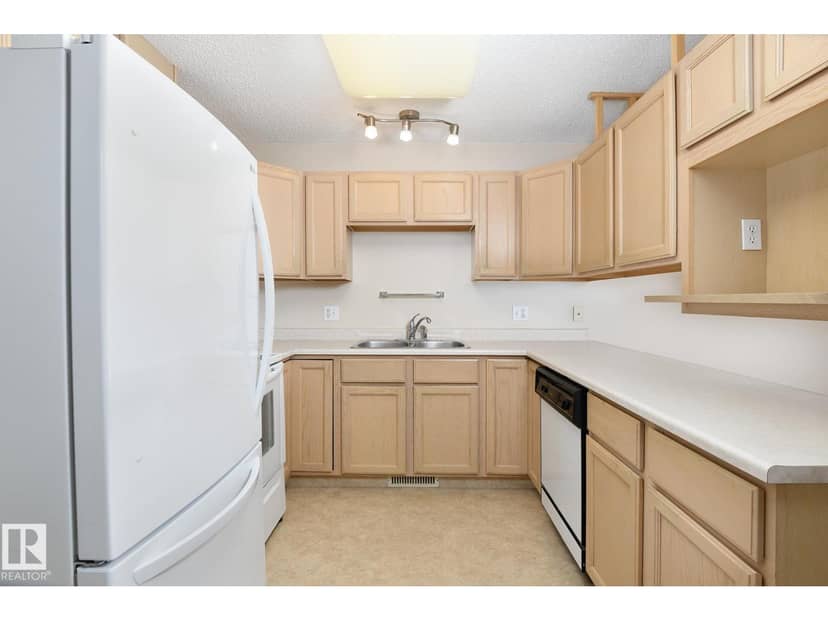 #27 13217 155 AV NW, Edmonton, photo 6