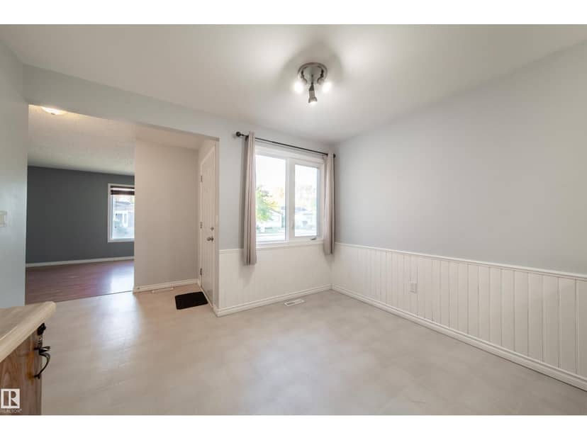 3908 41 AV NW — photo 15 of 40