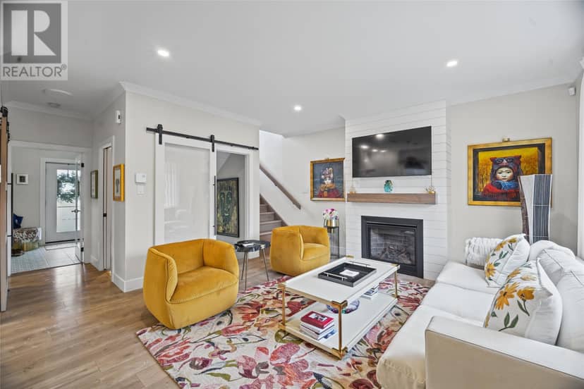 13 Terry Lane — photo 10 of 40