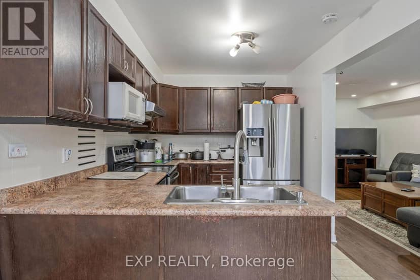 333 Rolling Meadow Crescent — photo 13 of 28