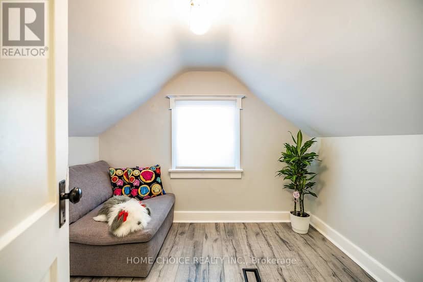 140 Gladstone Avenue — photo 31 of 40