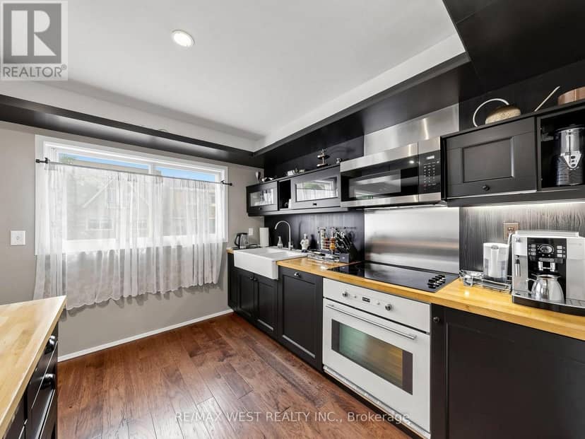 44 - 121 Poplar Crescent — photo 20 of 40