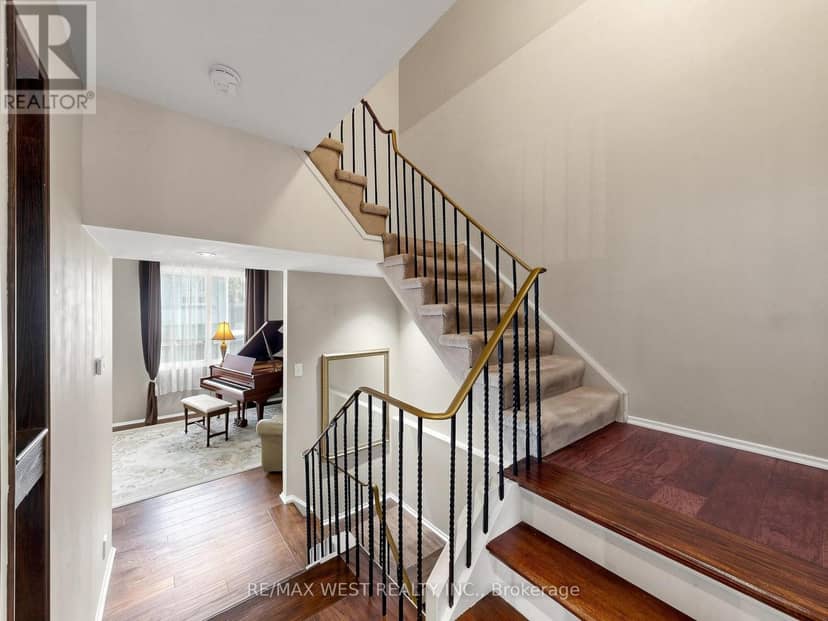 44 - 121 Poplar Crescent — photo 30 of 40
