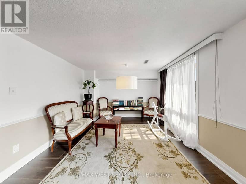 44 - 121 Poplar Crescent — photo 6 of 40