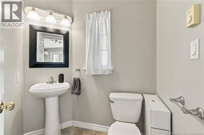 34 Christopher Crescent — photo 10 of 21