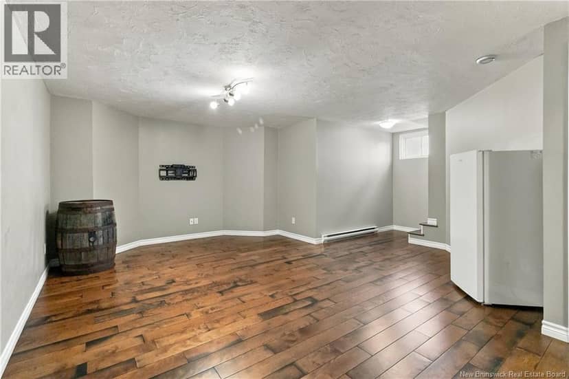 34 Christopher Crescent — photo 16 of 21