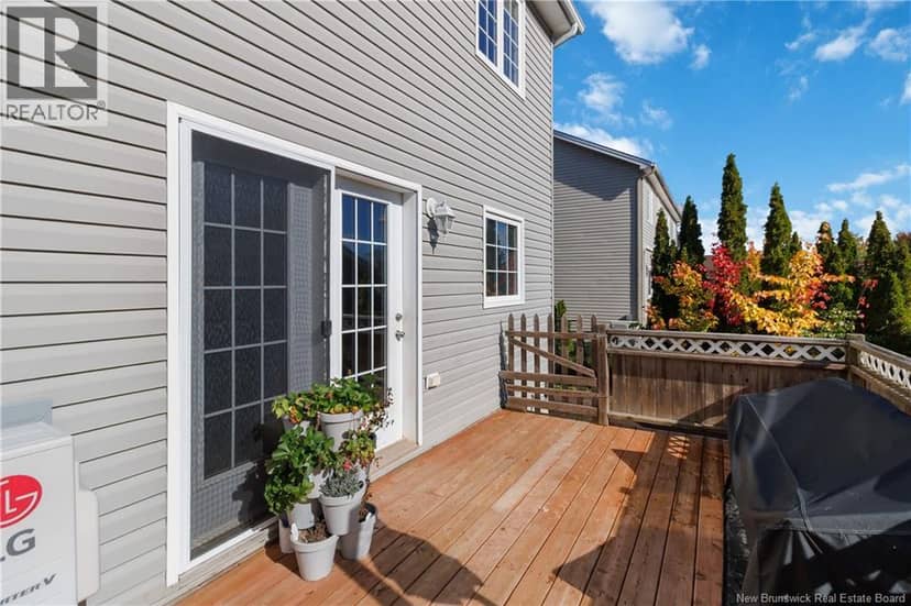 34 Christopher Crescent — photo 19 of 21