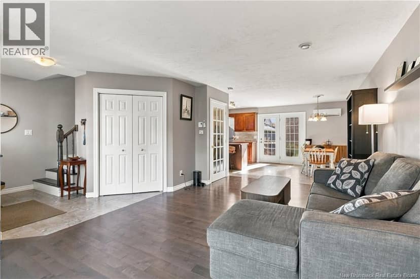 34 Christopher Crescent — photo 6 of 21