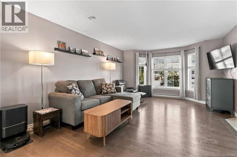 34 Christopher Crescent — photo 7 of 21