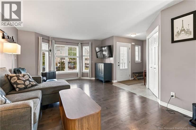 34 Christopher Crescent — photo 8 of 21