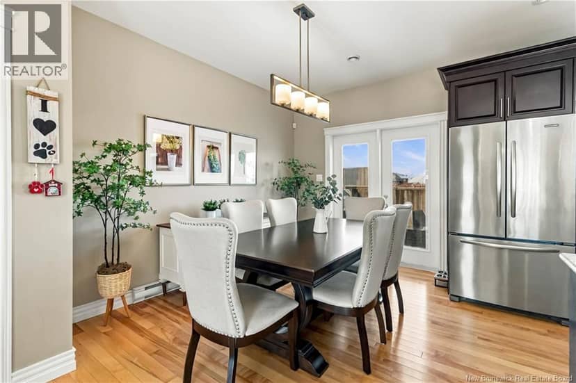 29 Salengro Crescent — photo 15 of 40