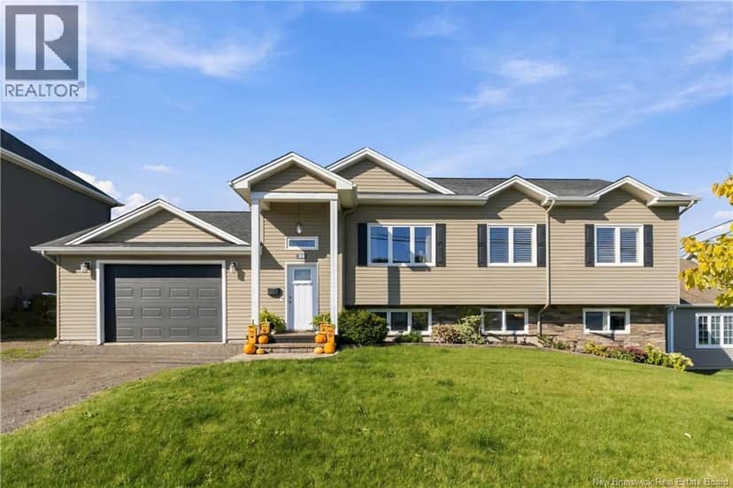 29 Salengro Crescent — photo 2 of 40