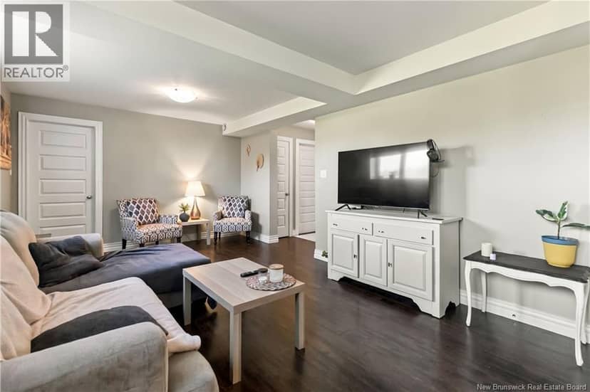 29 Salengro Crescent — photo 33 of 40