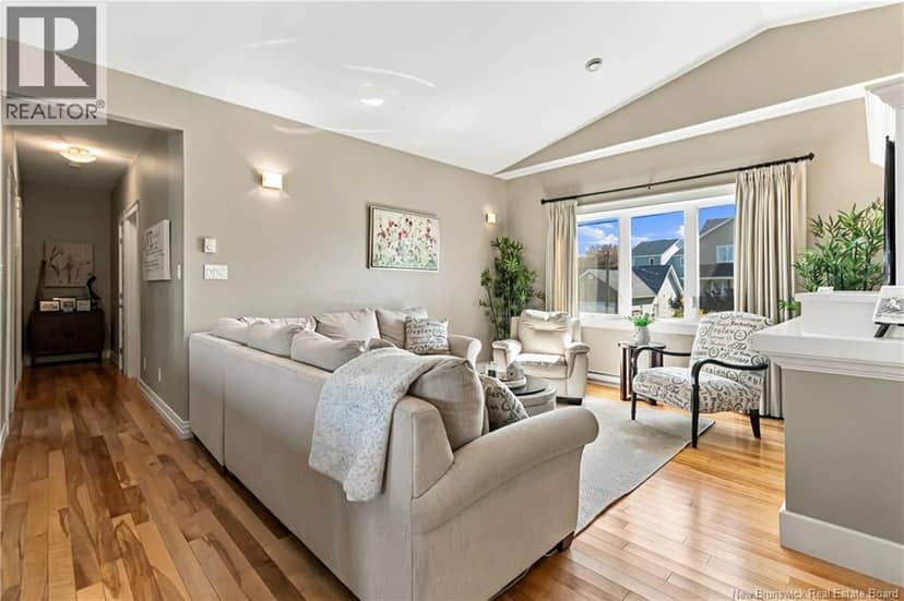 29 Salengro Crescent — photo 7 of 40