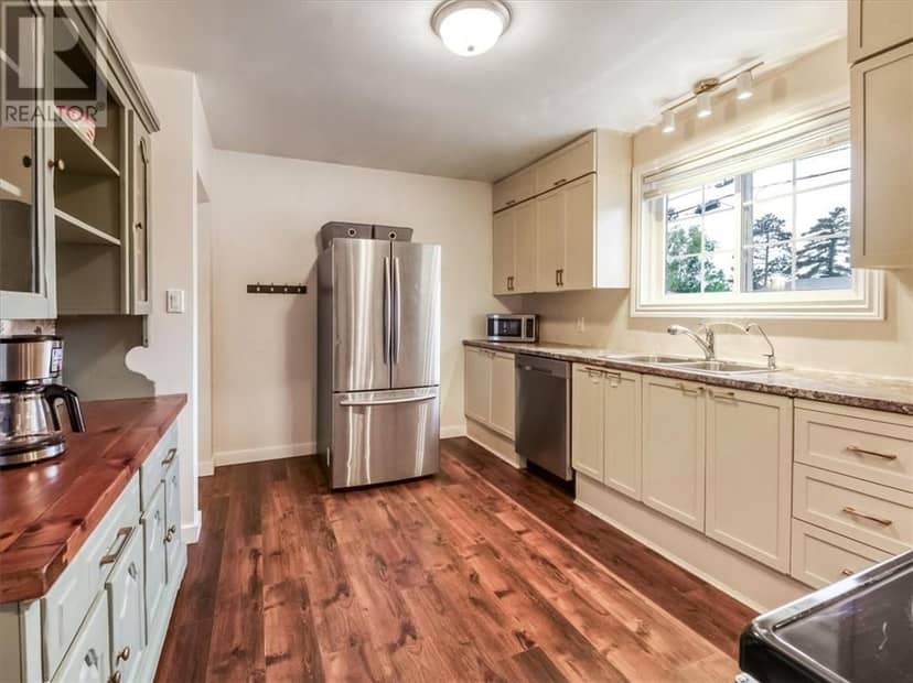 18 Wickwas Street — photo 14 of 39